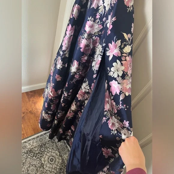 Prom Dress - Picture 4 of 7